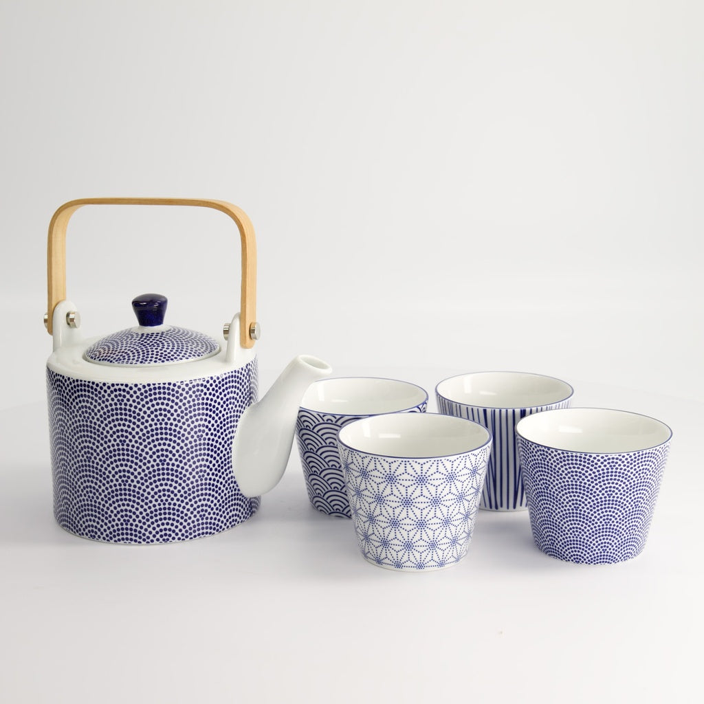 Nippon Blue Tea Giftset Dots 0.8lt w/ 4 Cups Lines-Star-Dots-Wave