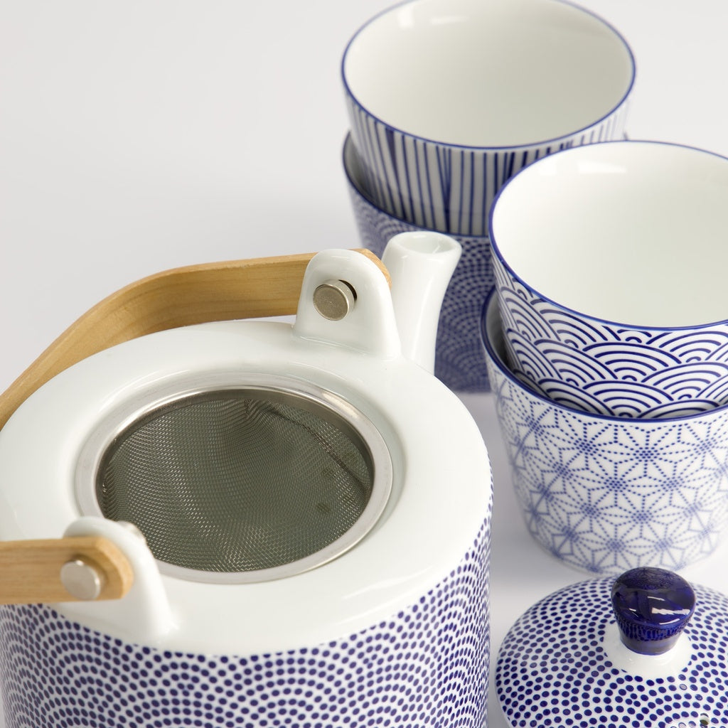 Nippon Blue Tea Giftset Dots 0.8lt w/ 4 Cups Lines-Star-Dots-Wave