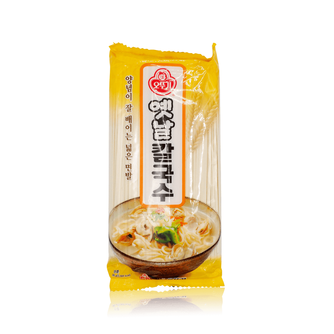 Flat Wheat Noodle [Kalkuksoo] 900G